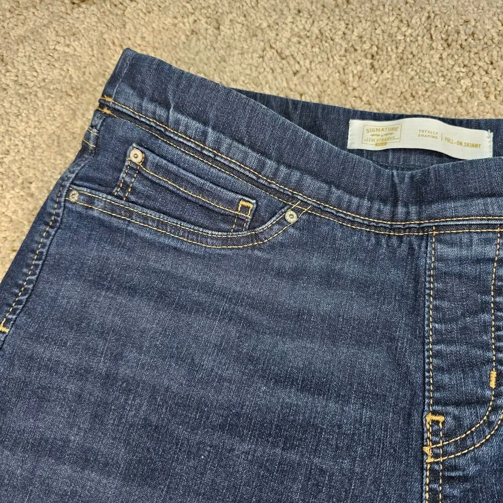 Signature Levi Strauss Pull-On Skinny Jeans Dark Wash Women’s 12/31 Stretch - Picture 4 of 14